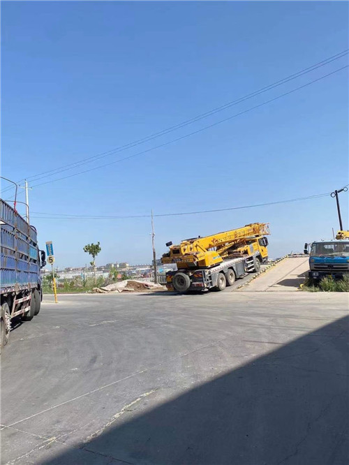 醴陵市25吨吊车的租赁价格大概是多少？