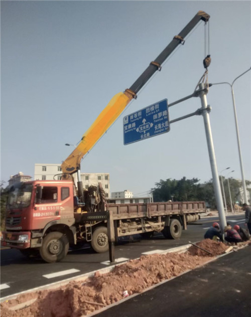 醴陵市设备吊装租赁吊车要用多大吊车