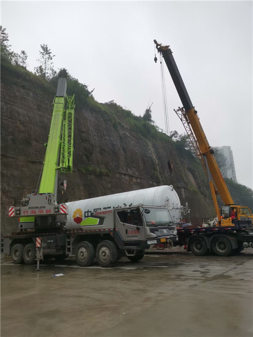 醴陵市“不怕风雨冻”—— 吊车的 “恶劣环境适应” 技术
